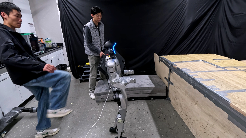 Breaking Barriers: How fAPEX is Transforming Humanoid Robot Traversal at New Heights